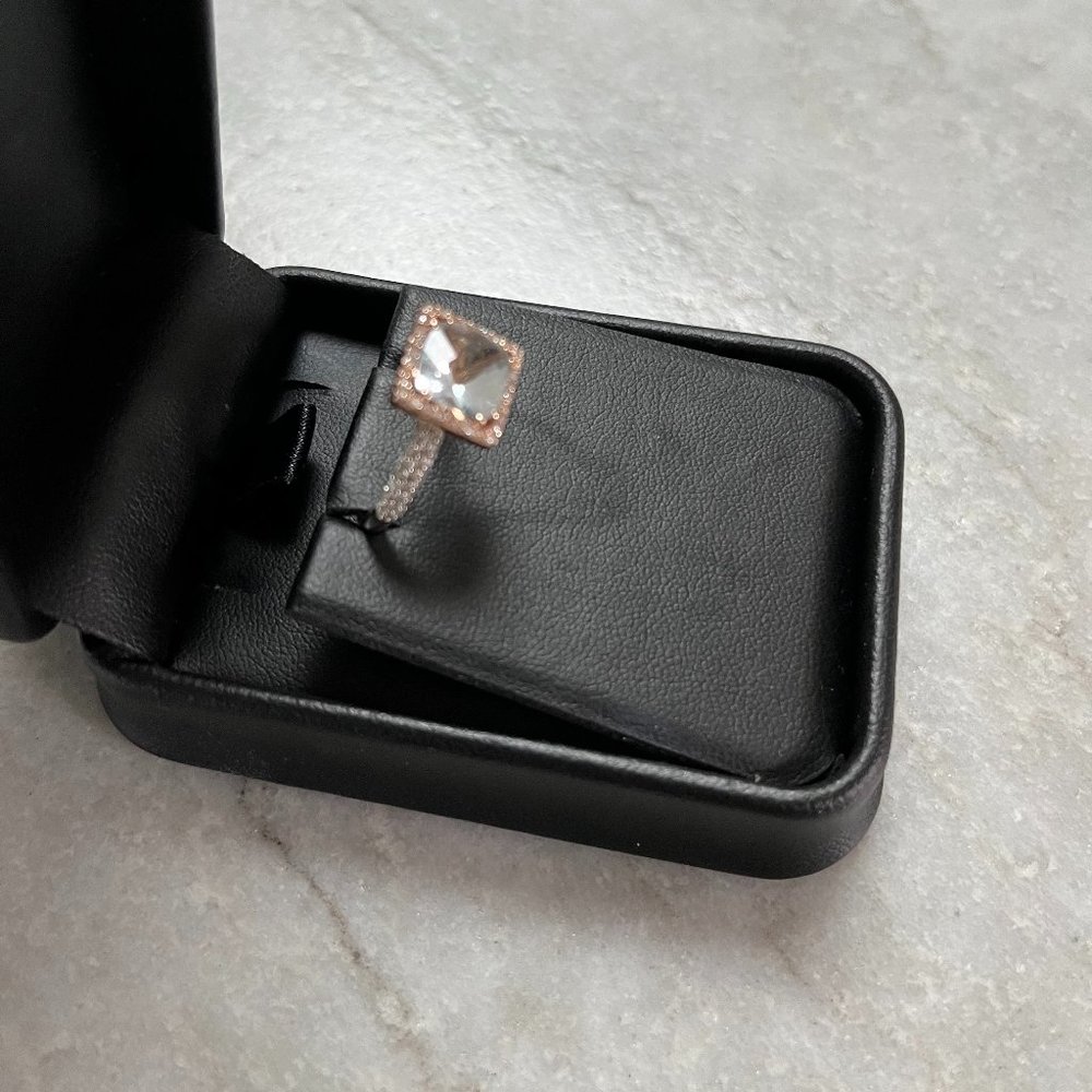 14K White & Rose Gold Ring with Quartz stone and pave diamonds - Picture 6 of 9